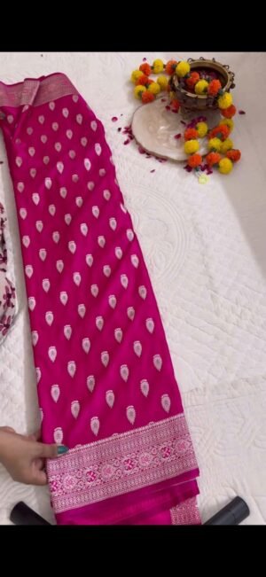 Banarasi Pure Mashru Silk Saree With Blouse